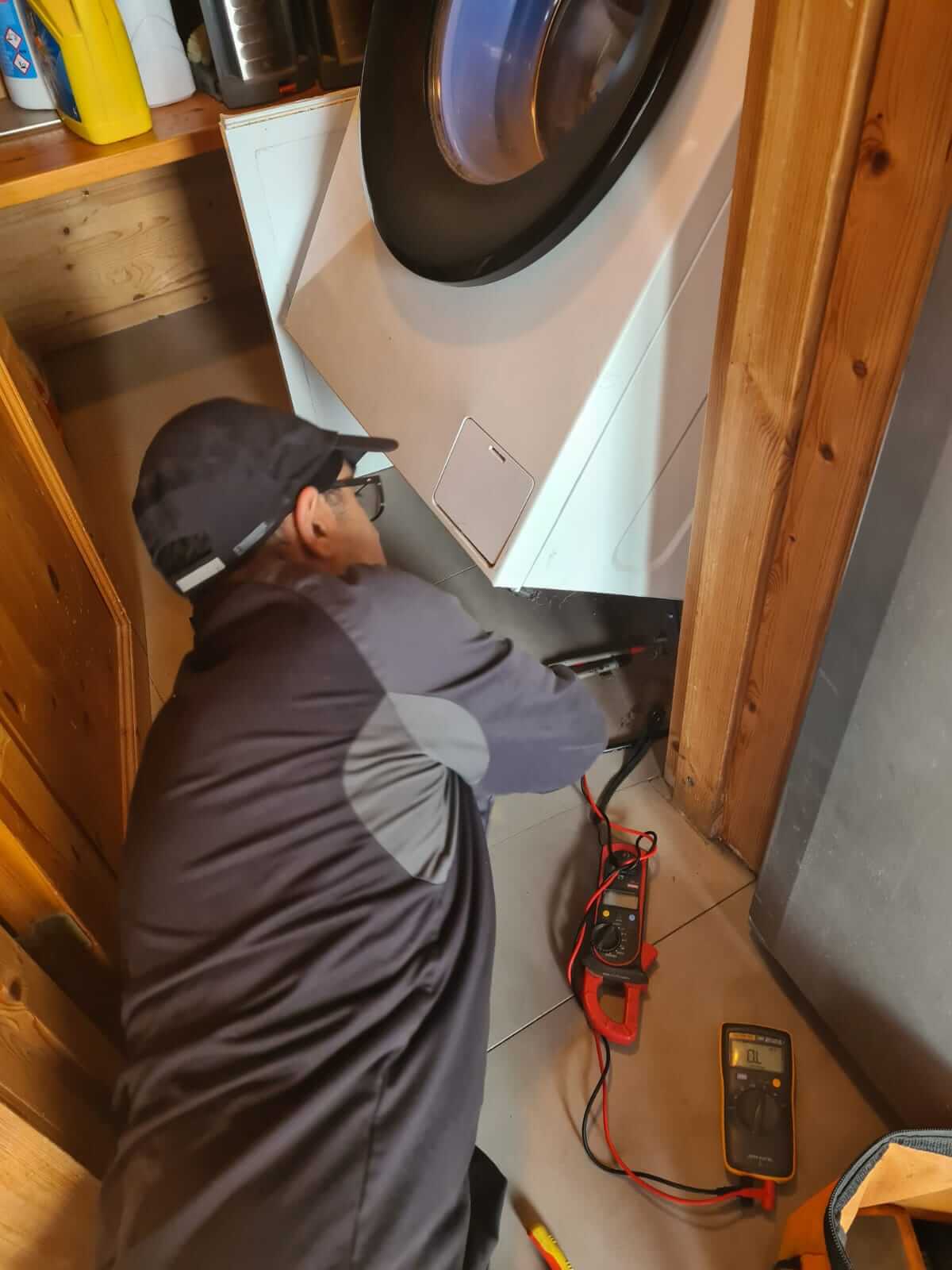 תיקון תנור - עבודת תיקון מקצועית